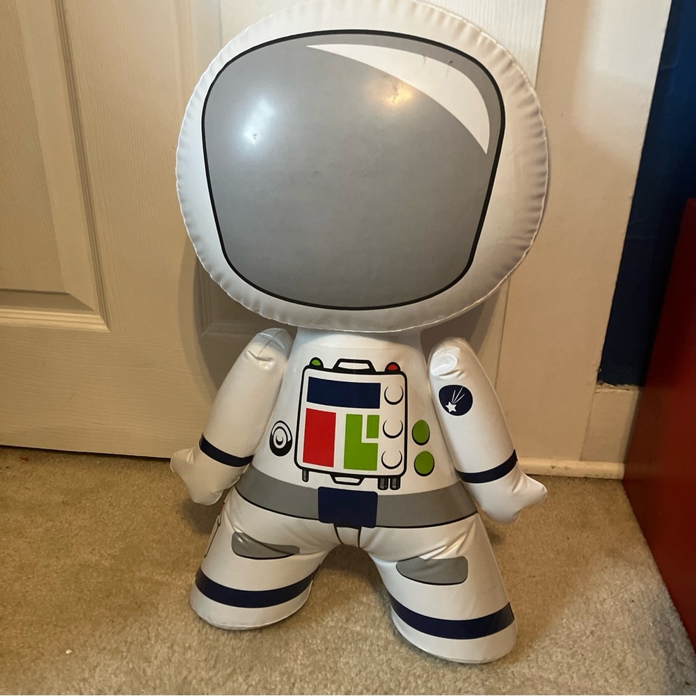 Inflatable astronaut